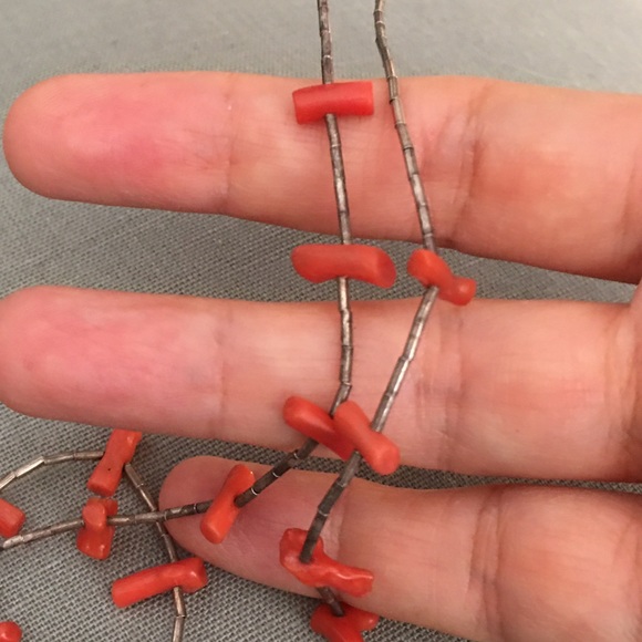 Navajo coral & sterling silver fetish necklace - Picture 3 of 5